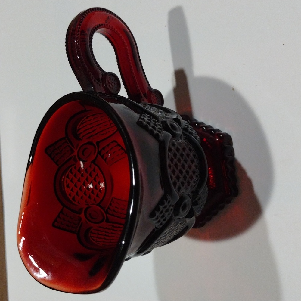 Vintage, Avon Classic And Chic Cape cod 1970 Rare Find ruby red glass creamer. - Picture 6 of 6